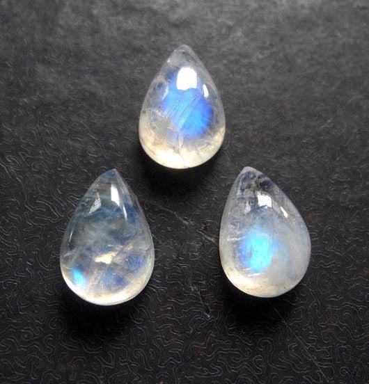 Moonstone Rainbow Pears 5x7mm (1pc)