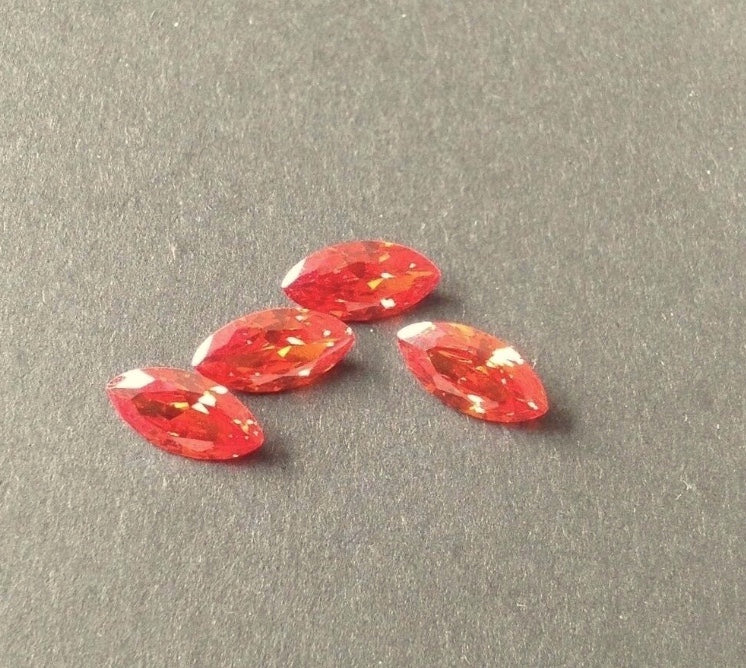 Cubic Zirconia Orange Marquise 2x4mm (10pc)