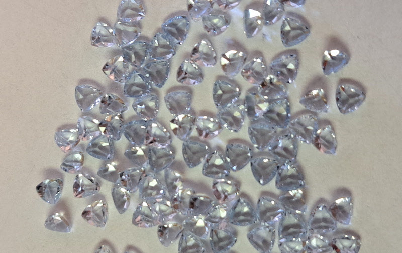 Lab Sapphire light aquamarine colour, Faceted Trillion, 3mm (5pc)