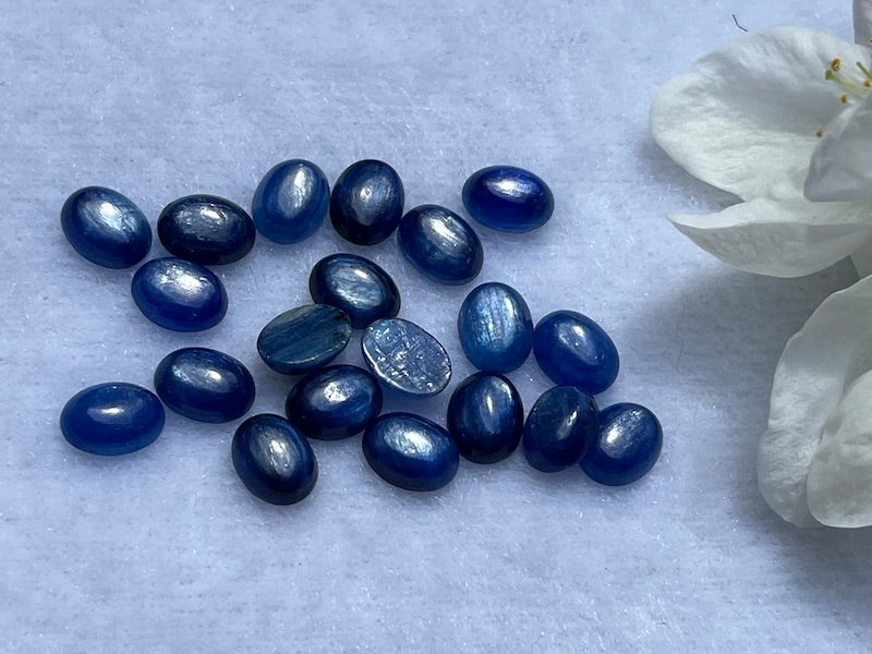 Kyanite Oval cabochon, 9x7mm, price is per stone