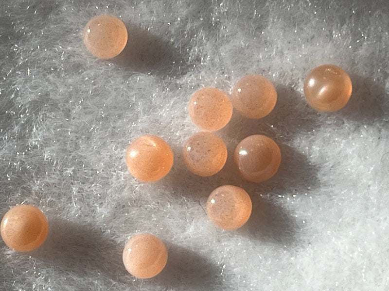 Moonstone Peach Cabochon Round