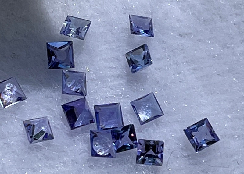 Tanzanite A+ Gem Square 4 mm (1pc)