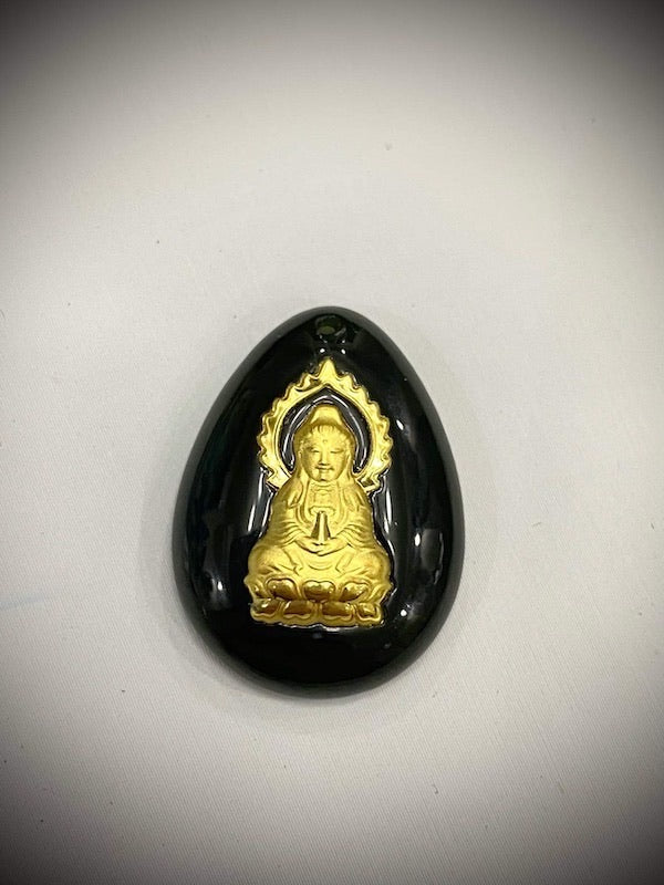 Pendant Hetian Jade, with 18 k gold foil accent