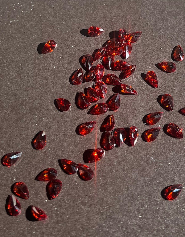 Pear 3x5mm Gemstones. Corundums, CZs and Spinels. 5A quality (5pc)