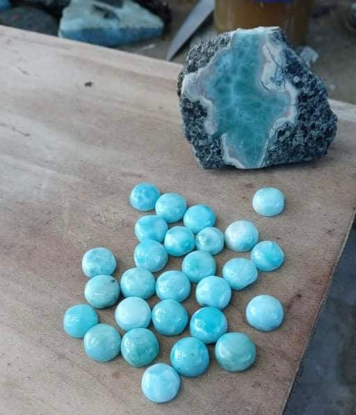 Larimar Cabochon Round 9.5 to 10mm (1pc)