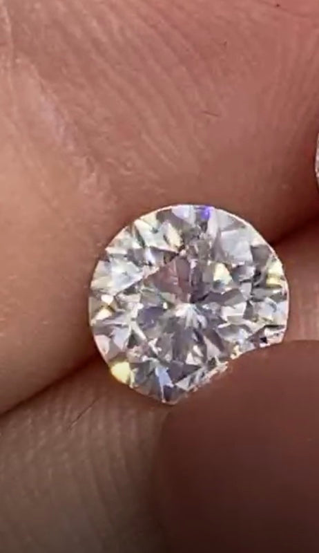 Diamond clearance replacement moissanite