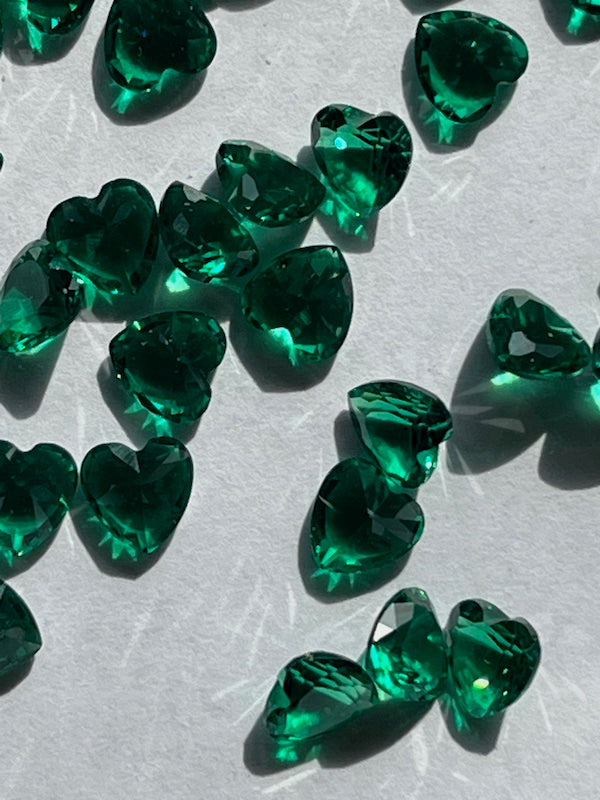 Emerald Heart Shaped Gem Lab Created Nano 5mm (5pc)